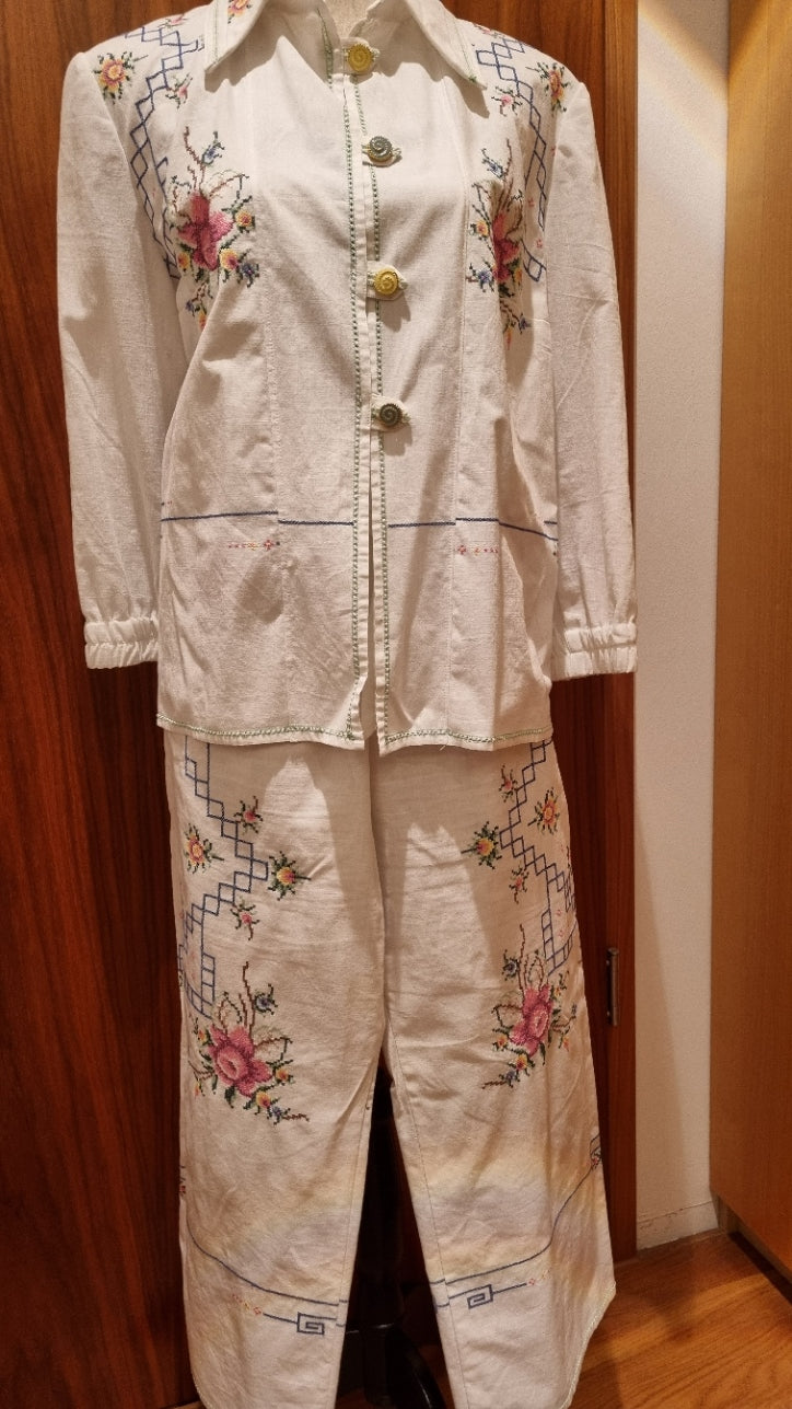 Hose mit Bluse
