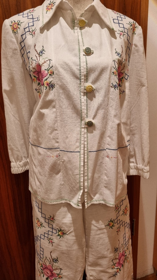 Hose mit Bluse