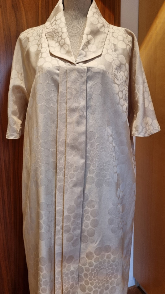 Kleid weit